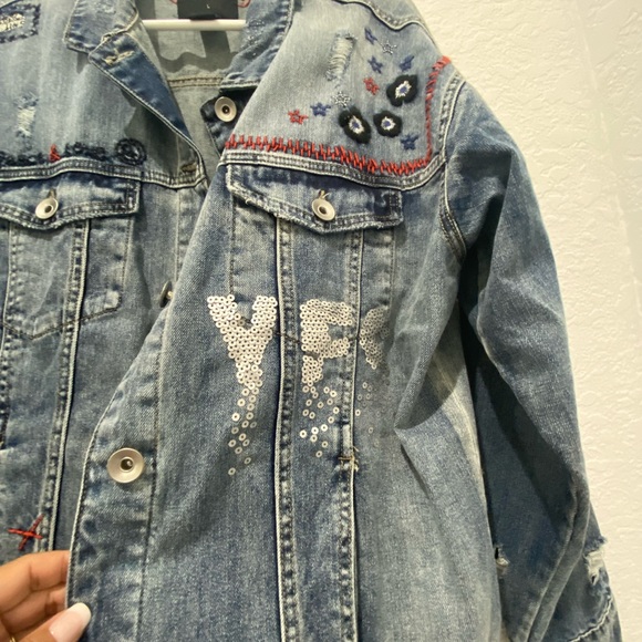 🇺🇸SALE🎈
• Desigual - Decorative Jean Jacket - L - Picture 4 of 12